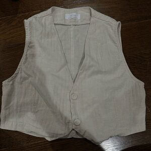 Oak and Fort Vest